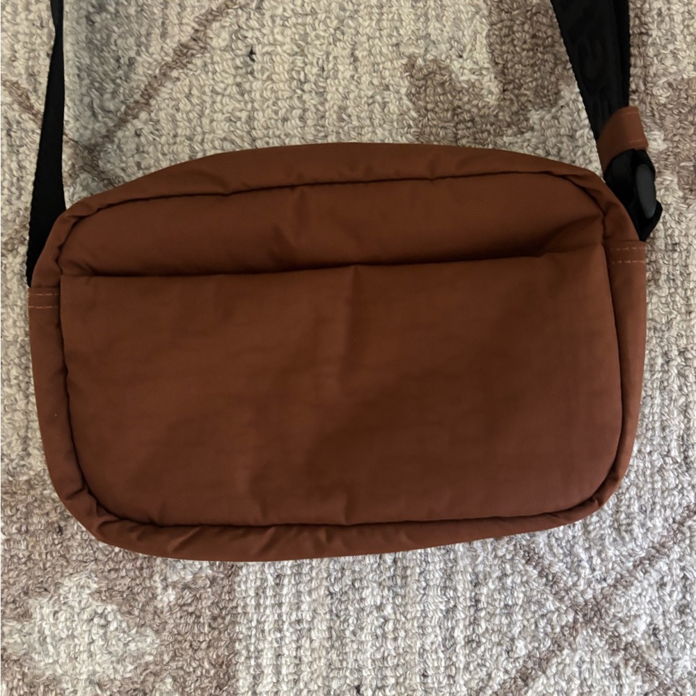 NWT BAGGU Brown Camera Crossbody Bag - Picture 3 of 6